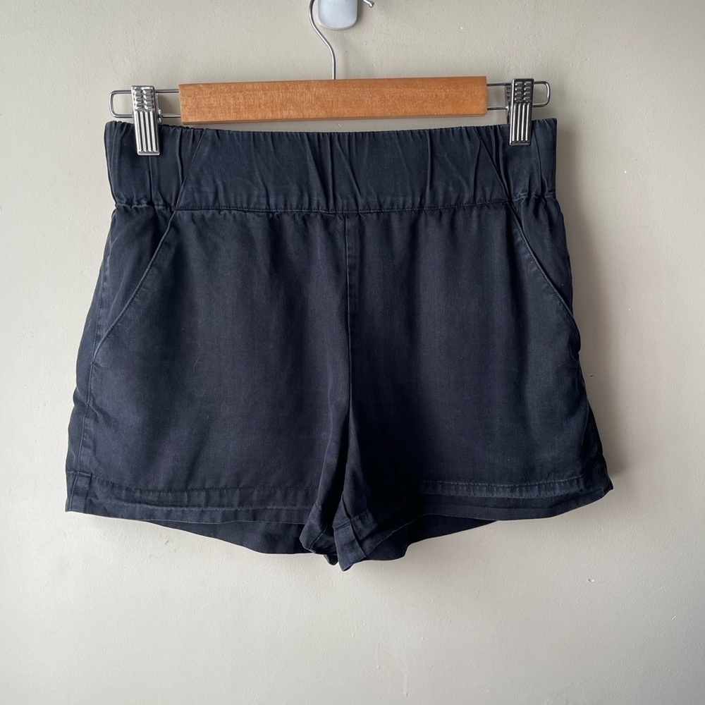 Kate space black shorts size 00